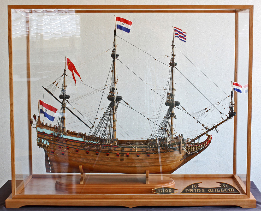 Showcase for a Sailing ship model