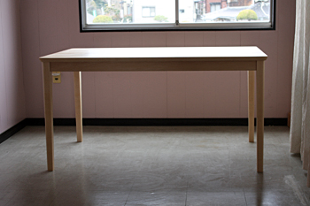 家具_ダイニングテーブルの正面