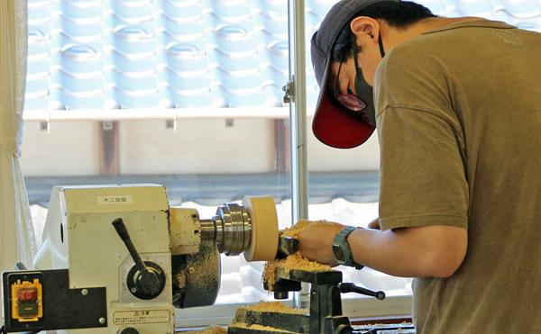 木工旋盤による器の製作