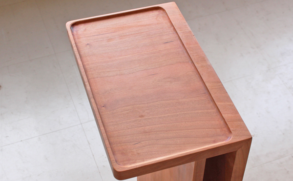 ソファーサイドテーブルの上部