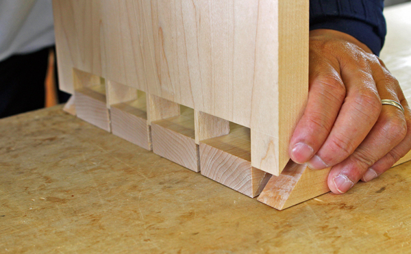 留め形蟻組接ぎ