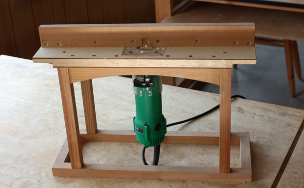 トリマースタンド付きトリマー