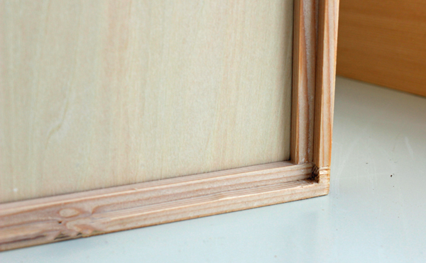 上の段の道具箱の底