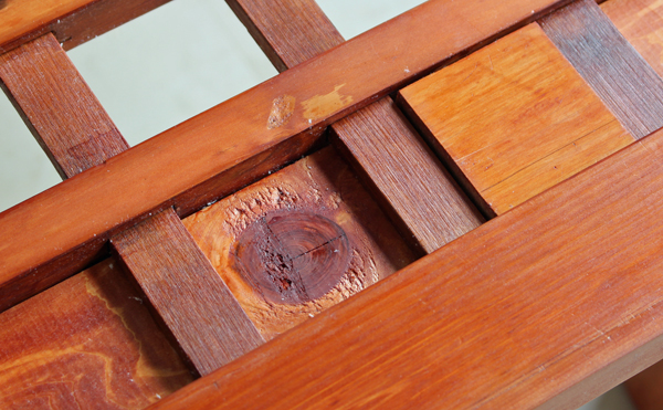 傷の補修、木の節