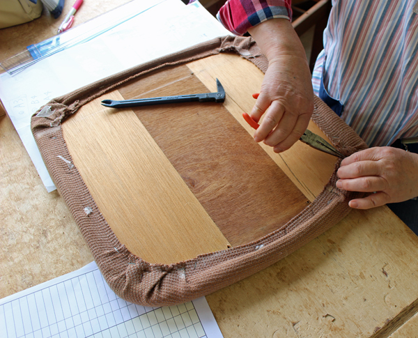 椅子の布張りした座面