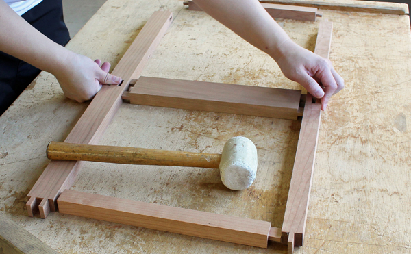 引出しの受け桟