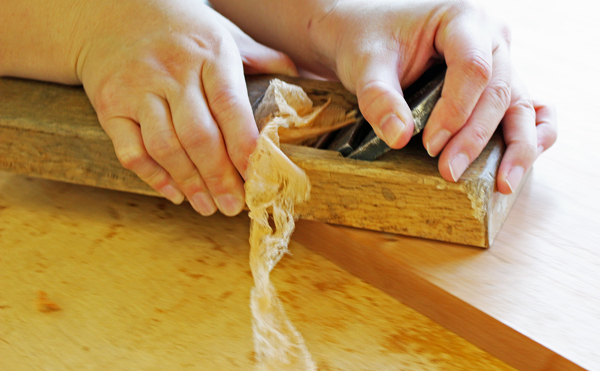 カンナ仕上げ中