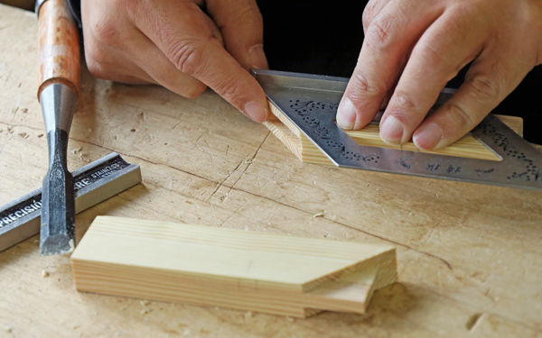 家具マスターコースのかまちの留め接ぎ